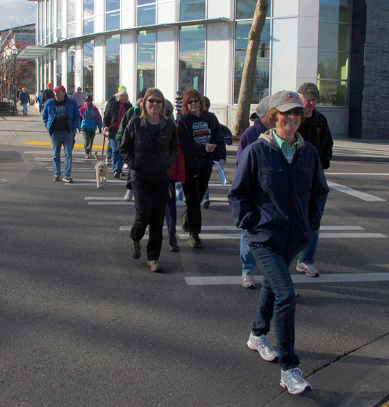 WABI-Superbowl Walkers2